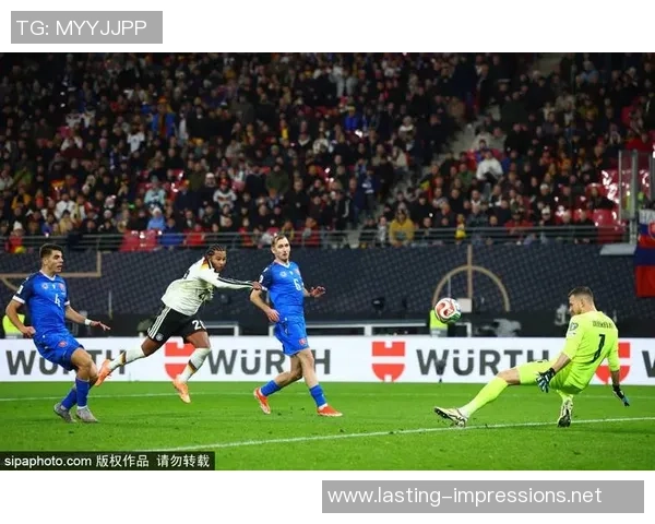 身高182厘米以上的足球明星们的传奇故事与成就分享