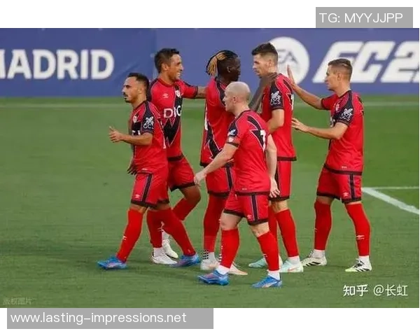 足球明星鞋包时尚潮流大揭秘让你领略球场外的独特魅力与风格